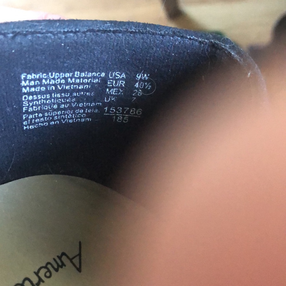 American Eagle black suede like heels size 9W - Picture 6 of 6